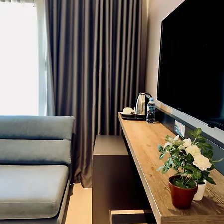 Отель Olive 4*